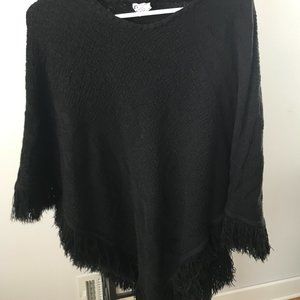 Black Knitted Poncho/ with fringe